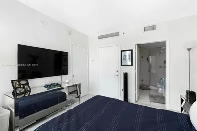 55 SE 6th St #3102, Miami, FL 33131 - Photo 12