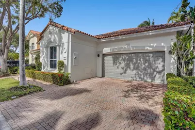 1529 Shoreline Way #1529, Hollywood, FL 33019 - Photo 1