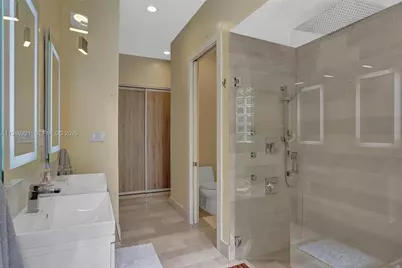 1529 Shoreline Way #1529, Hollywood, FL 33019 - Photo 28