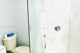 18901 NW 77th Ct, Hialeah, FL 33015 - Photo 4