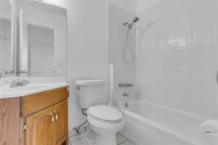 15421 SW 81st Cir Ln, Miami, FL 33193 - Photo 14