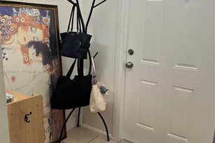 4331 W 11th Ln, Hialeah, FL 33012 - Photo 16