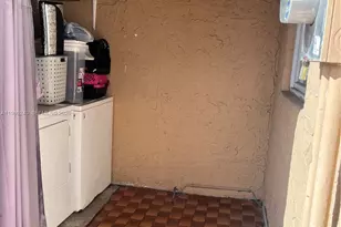 4331 W 11th Ln, Hialeah, FL 33012 - Photo 14