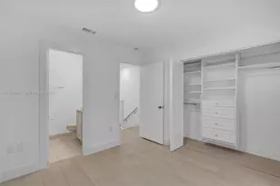 5750 Turin St, Coral Gables, FL 33146 - Photo 14