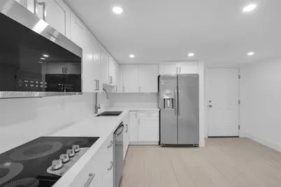 5750 Turin St #206, Coral Gables, FL 33146 - Photo 8