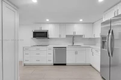 5750 Turin St #206, Coral Gables, FL 33146 - Photo 8
