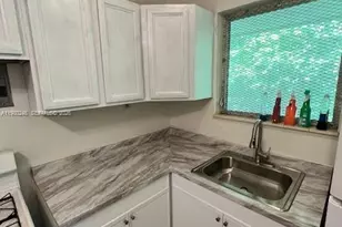 13797 Highland Dr, North Miami Beach, FL 33181 - Photo 16