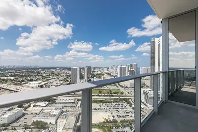 851 NE 1st Ave #3402, Miami, FL 33132 - Photo 12