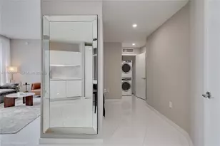 851 NE 1st Ave, Miami, FL 33132 - Photo 16