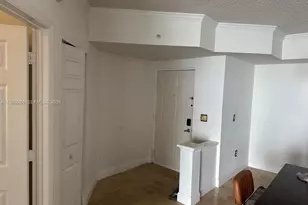 17100 N Bay Rd, Sunny Isles Beach, FL 33160 - Photo 10