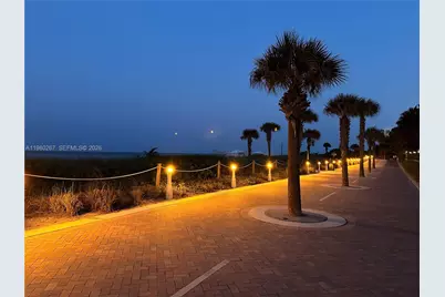 6039 Collins Ave #1136, Miami Beach, FL 33140 - Photo 44