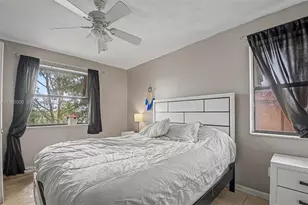 6525 W 26th Dr, Hialeah, FL 33016 - Photo 12