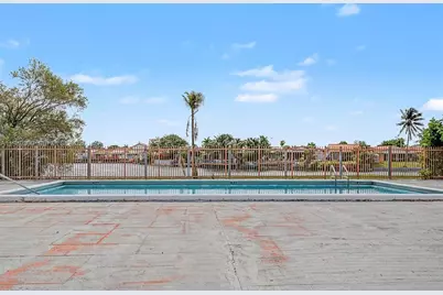 6525 W 26th Dr #204-37, Hialeah, FL 33016 - Photo 26