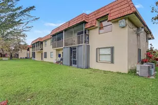 6525 W 26th Dr, Hialeah, FL 33016 - Photo 24