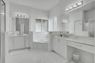 11008 NW 73rd St, Doral, FL 33178 - Photo 44