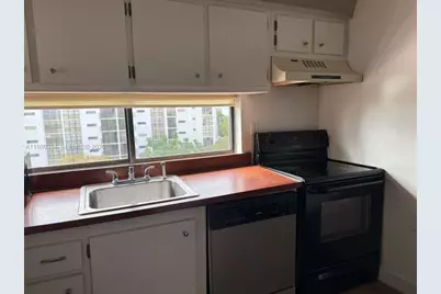 17011 N Bay Rd #709, Sunny Isles Beach, FL 33160 - Photo 6