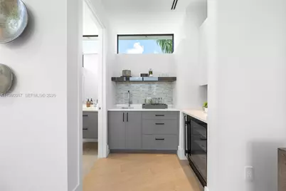 2500 Middle River Dr, Fort Lauderdale, FL 33305 - Photo 36