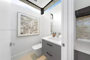 2500 Middle River Dr, Fort Lauderdale, FL 33305 - Photo 38