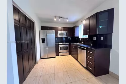 6950 NW 174th Ter #602, Hialeah, FL 33015 - Photo 4