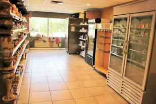 400 Kings Point Dr, Sunny Isles Beach, FL 33160 - Photo 18