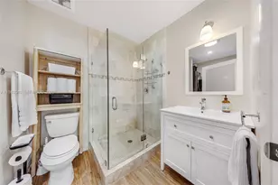 172 Bentley Dr, Miami Springs, FL 33166 - Photo 24