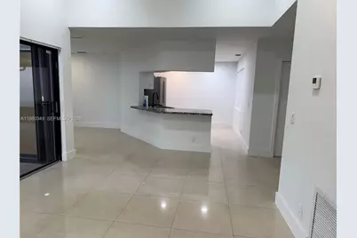 17340 NW 63rd Ave, Hialeah, FL 33015 - Photo 12