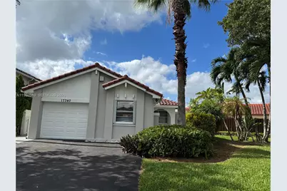 17340 NW 63rd Ave, Hialeah, FL 33015 - Photo 2