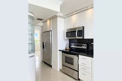 251 174th St #1517, Sunny Isles Beach, FL 33160 - Photo 4