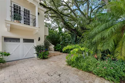 1036 S Greenway Dr, Coral Gables, FL 33134 - Photo 30