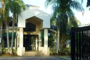 9999 Summerbreeze Dr, Sunrise, FL 33322 - Photo 18