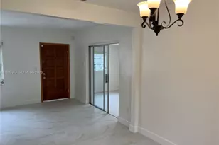 6261 NW 40th St, Virginia Gardens, FL 33166 - Photo 12