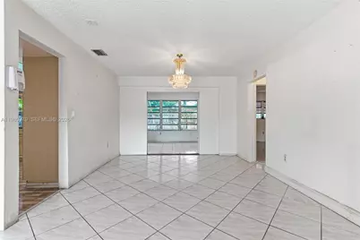 7749 Fairway Blvd, Miramar, FL 33023 - Photo 8