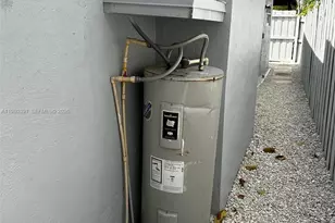 2223 NW 32nd St, Miami, FL 33142 - Photo 42