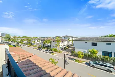 4648 NW 83rd Ave, Doral, FL 33166 - Photo 36