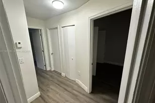 6235 Kendale Lakes Circle, Miami, FL 33183 - Photo 14