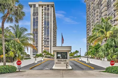 1901 Brickell Ave #B1407, Miami, FL 33129 - Photo 4