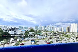 400 Kings Point Dr, Sunny Isles Beach, FL 33160 - Photo 4