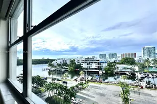 400 Kings Point Dr, Sunny Isles Beach, FL 33160 - Photo 14