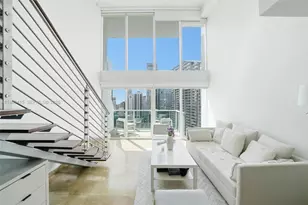 41 SE 5th St, Miami, FL 33131 - Photo 12