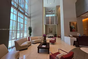 300 S Biscayne Blvd, Miami, FL 33131 - Photo 10