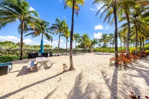 9172 Collins Ave, Surfside, FL 33154 - Photo 24