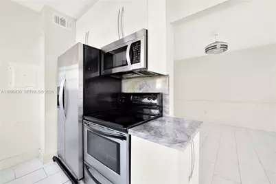 610 8th St #102, Miami Beach, FL 33139 - Photo 12