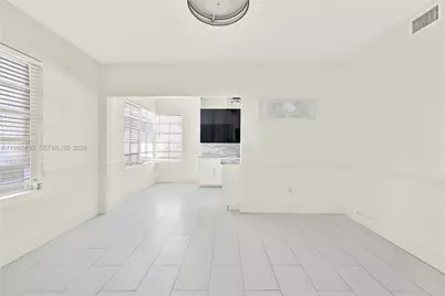 610 8th St #102, Miami Beach, FL 33139 - Photo 8