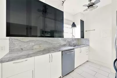 610 8th St #102, Miami Beach, FL 33139 - Photo 10