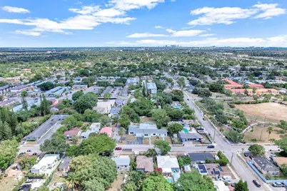 2415 Pierce St #-, Hollywood, FL 33020 - Photo 4