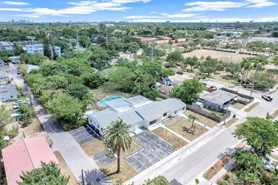 2415 Pierce St #-, Hollywood, FL 33020 - Photo 14