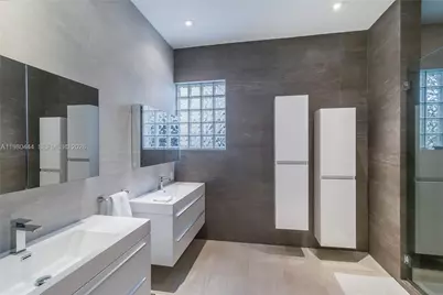 1651 NE 196th St, Miami, FL 33179 - Photo 18