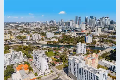 566 NW 1st St, Miami, FL 33128 - Photo 8