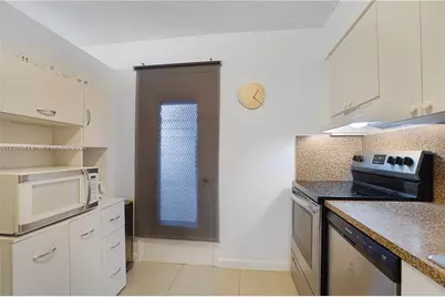 7133 Bay Dr #601, Miami Beach, FL 33141 - Photo 10