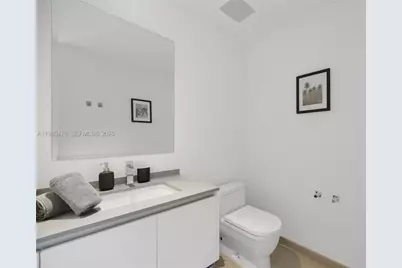 88 SW 7th St #1010, Miami, FL 33130 - Photo 18